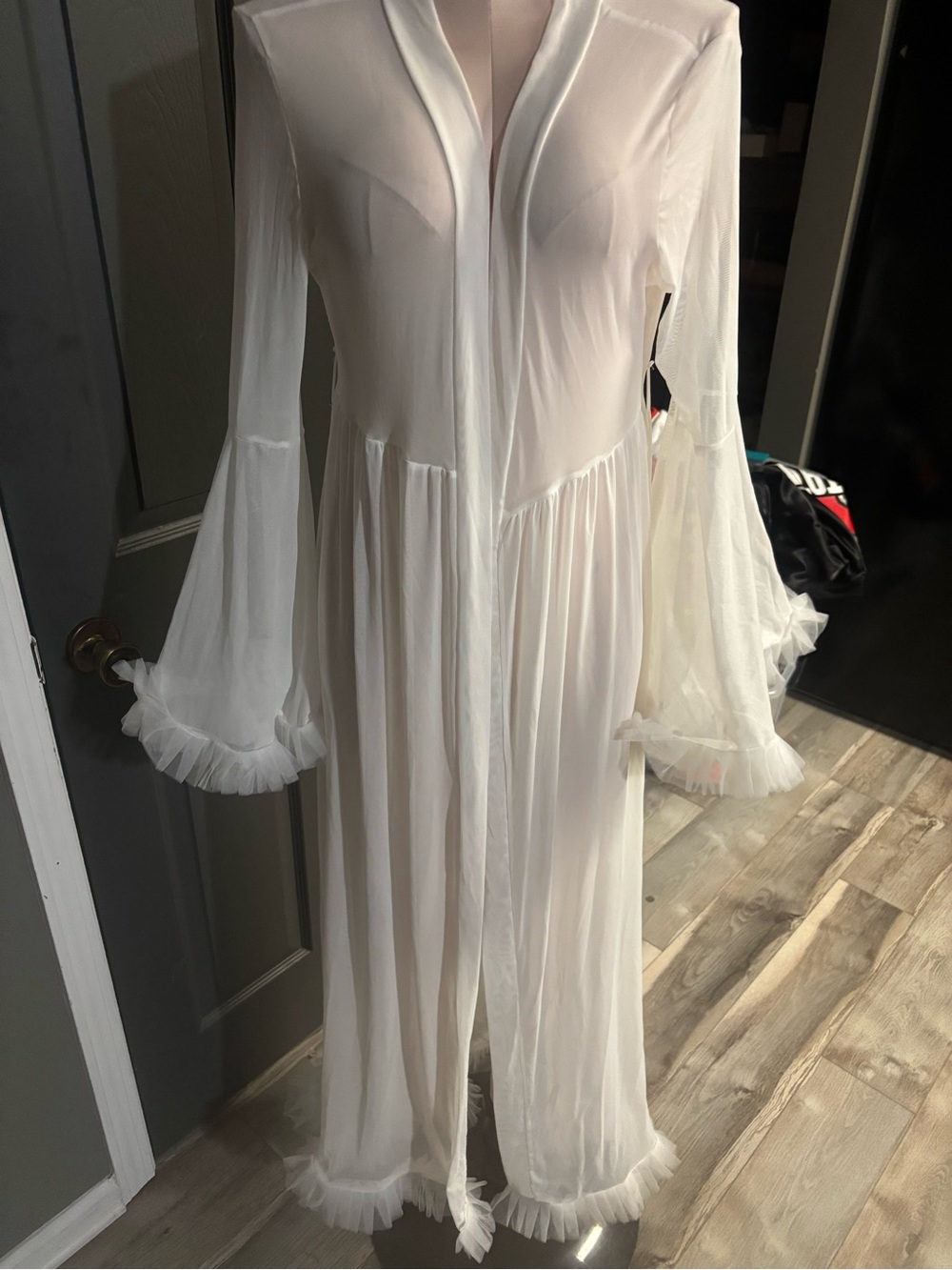 Vintage Sheer White Long Ruffled Robe - Picture 3 of 9